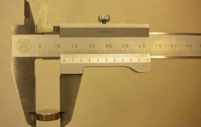 7. Measuring the diameter of a disk magnet using vernier calliper